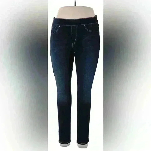 Signature by Levi Strauss & Co. Gold Totally Shaping Pull-on Skinny Jeans 10M - Picture 1 of 7